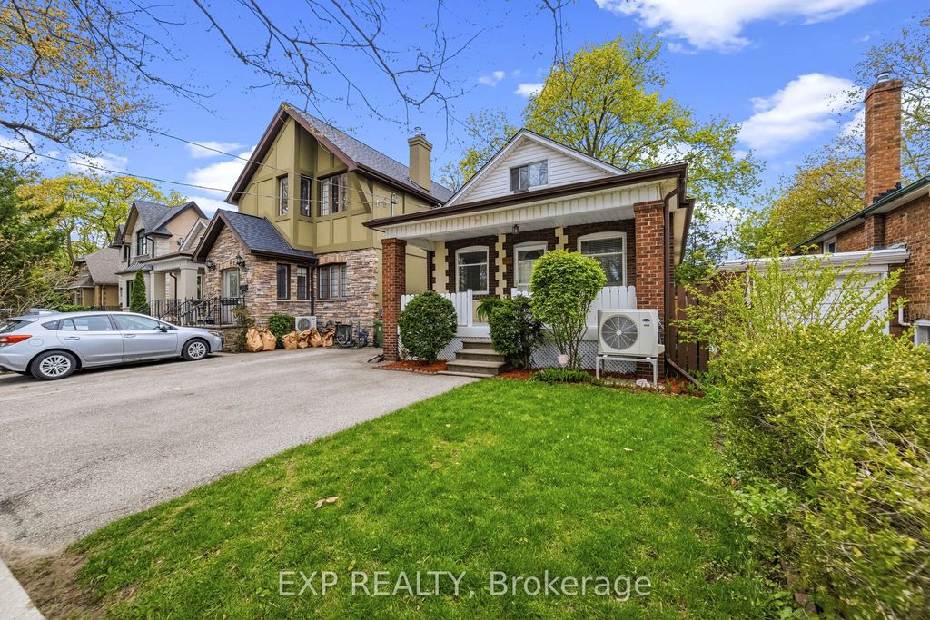 Photo of 42 Clissold Road N, Toronto, ON M8Z 4T5 (MLS # W13124036)