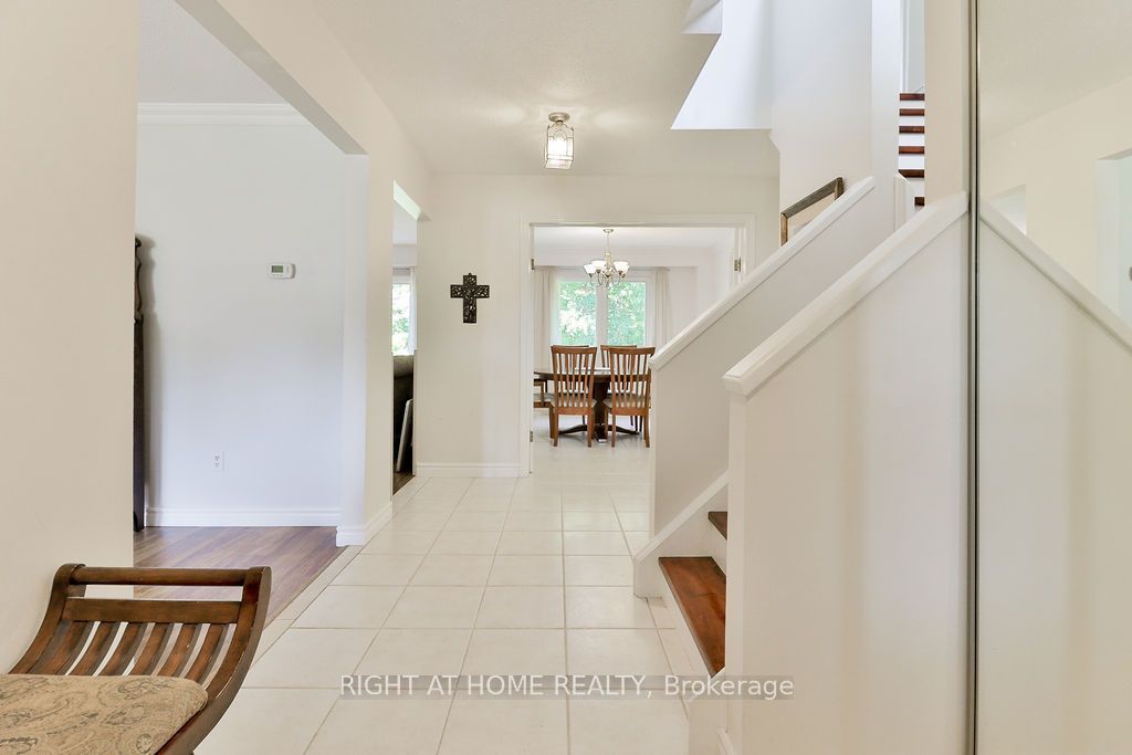 Photo of 2932 Remea Court, Mississauga, ON L5L 2H5 (MLS # W13546148)