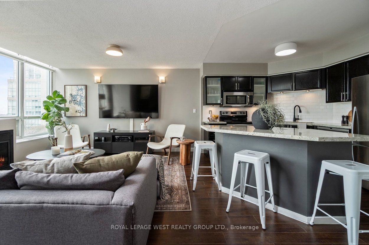 250 Manitoba Street 630