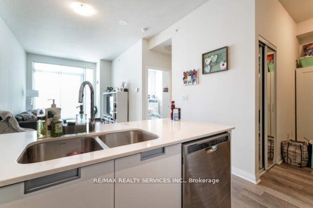 5025 Four Springs Avenue 1806