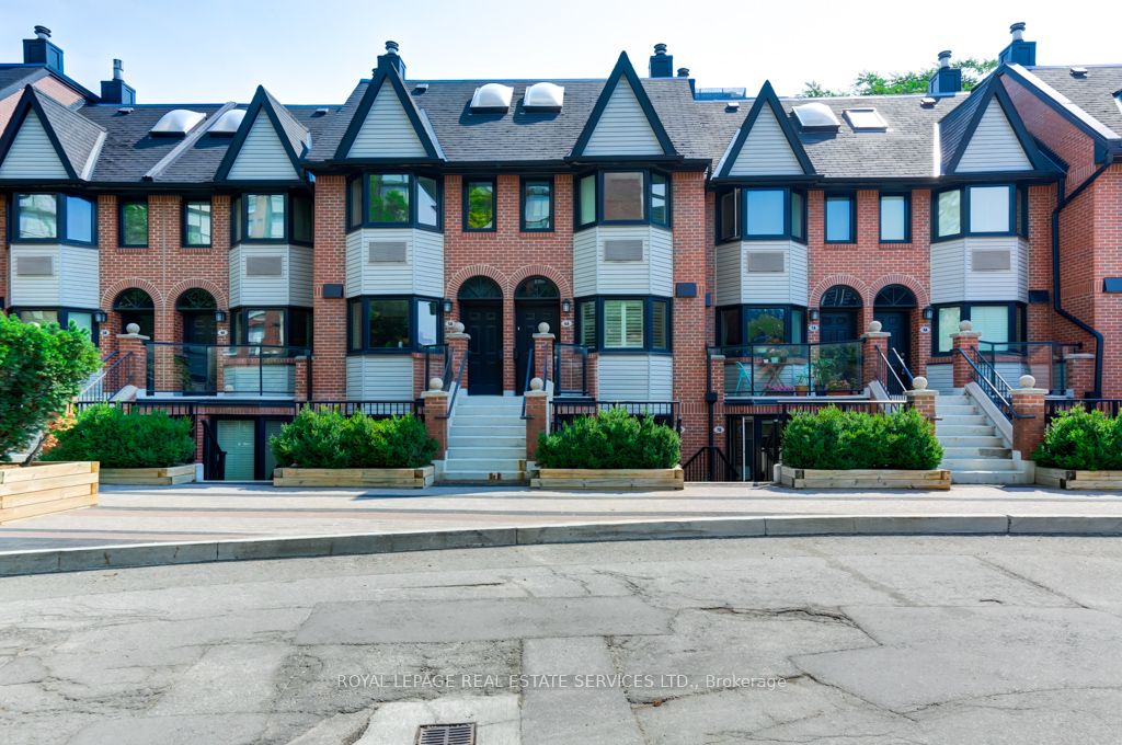 570 Wellington Street W 6B