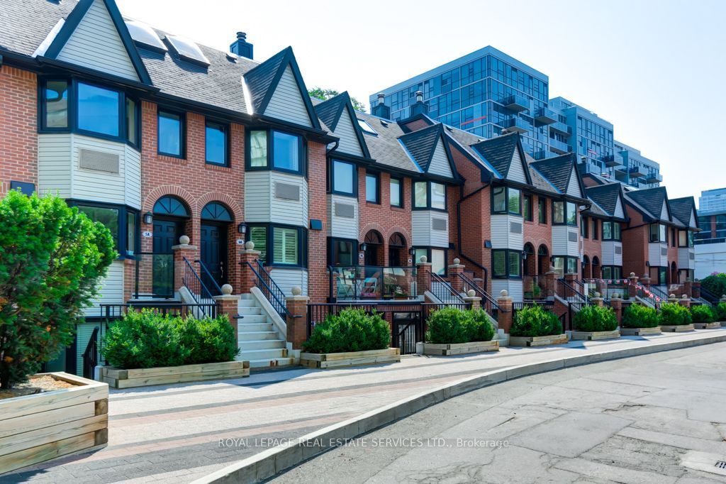 Photo of 570 Wellington Street W #6B, Toronto, ON M5V 2X5 (MLS # C13054008)