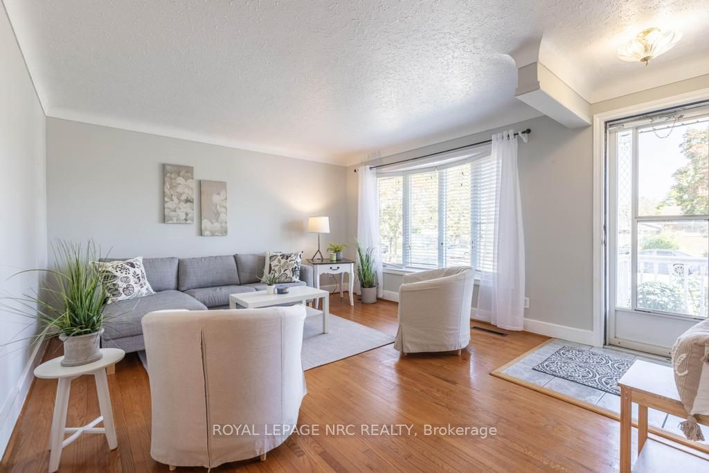 10 Ridgeview Avenue