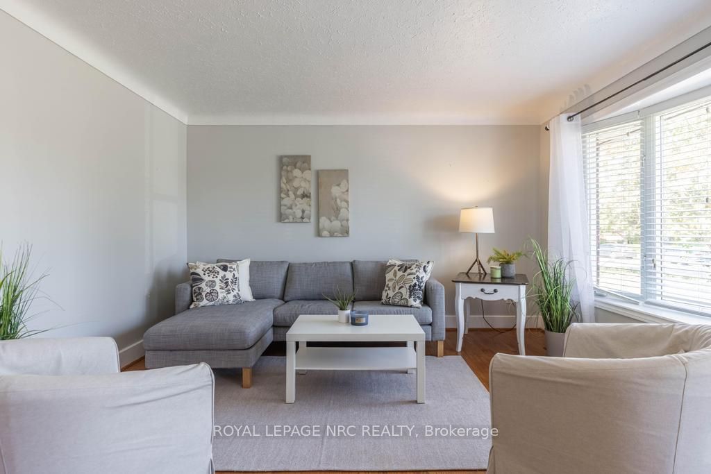 10 Ridgeview Avenue