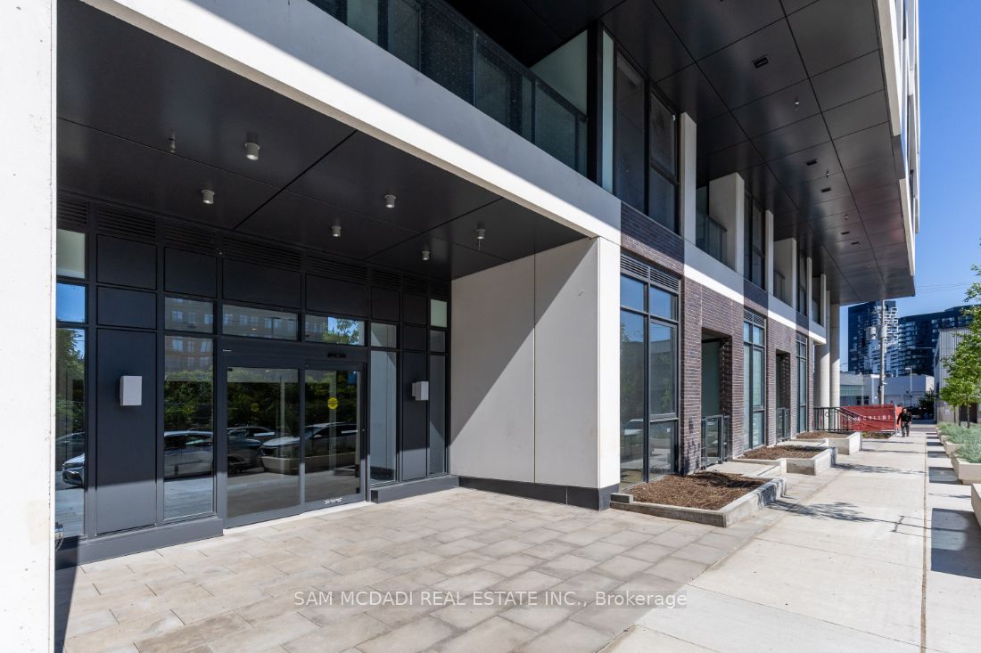 5 Defries Street 801