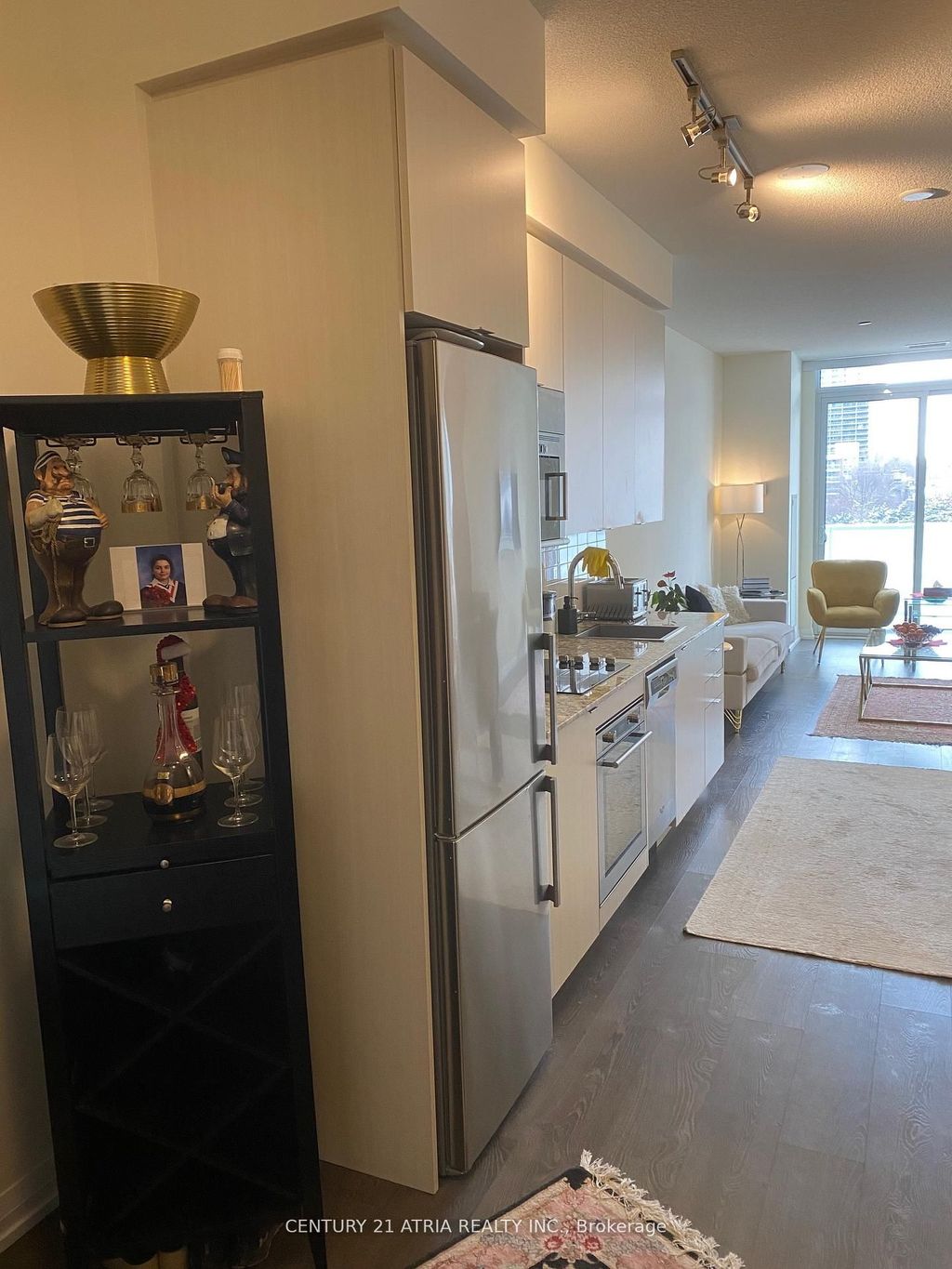 Photo of 101 Erskine Avenue #512, Toronto, ON M4P 1Y5 (MLS # C12406427)