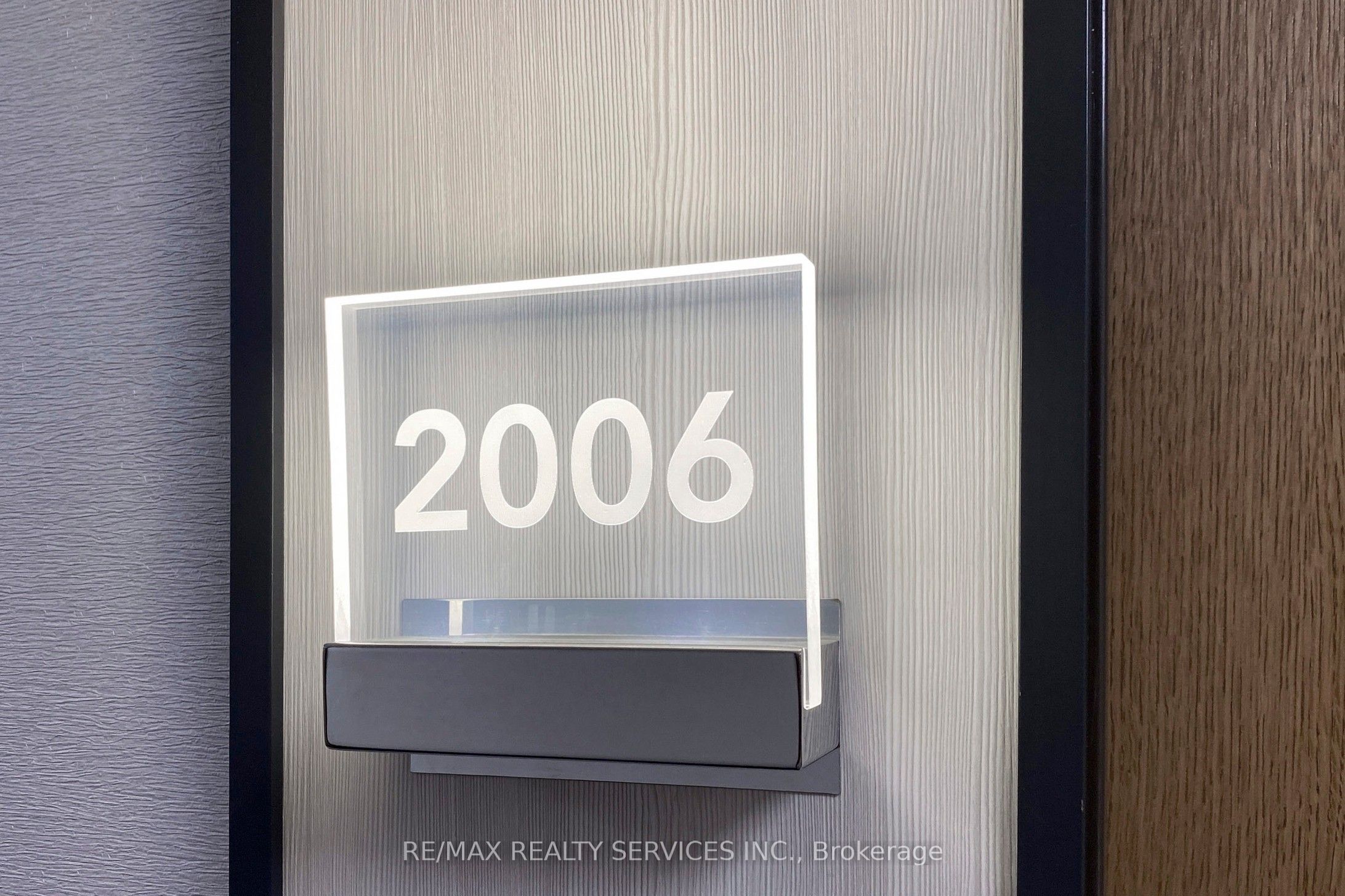 20 Shore Breeze Drive 2006