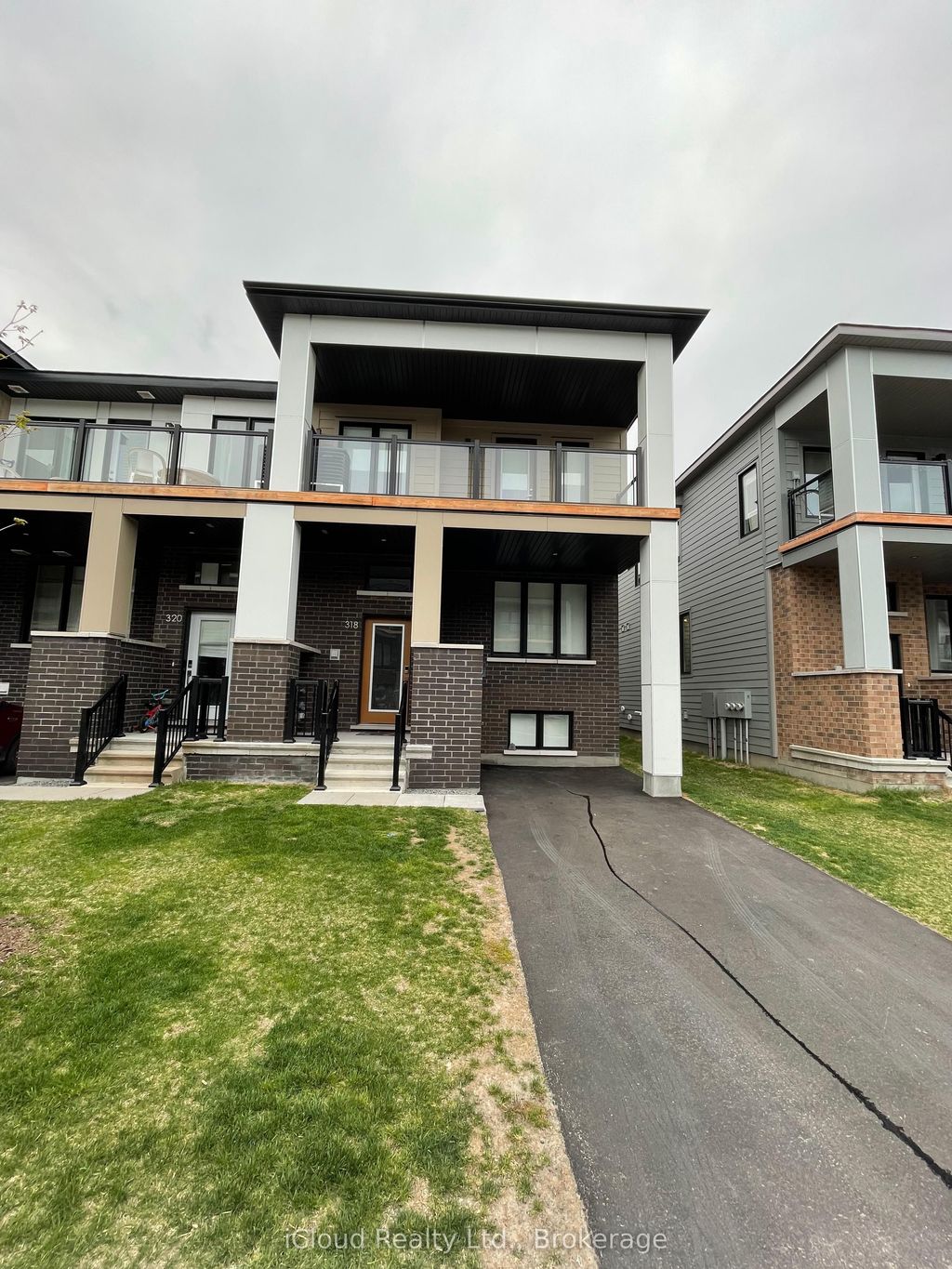 Photo of 318 Catsfoot Walk, Barrhaven, ON K2J 7G9 (MLS # X13108698)