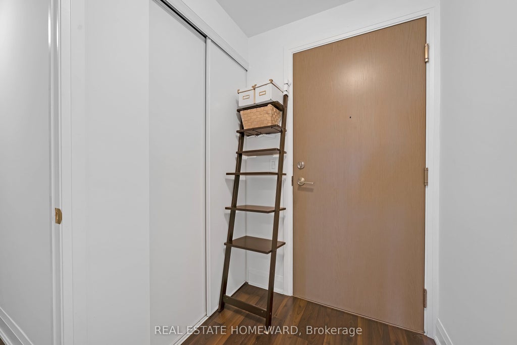 Photo of 160 Vanderhoof Avenue #1717, Toronto, ON M4G 0B7 (MLS # C13758042)