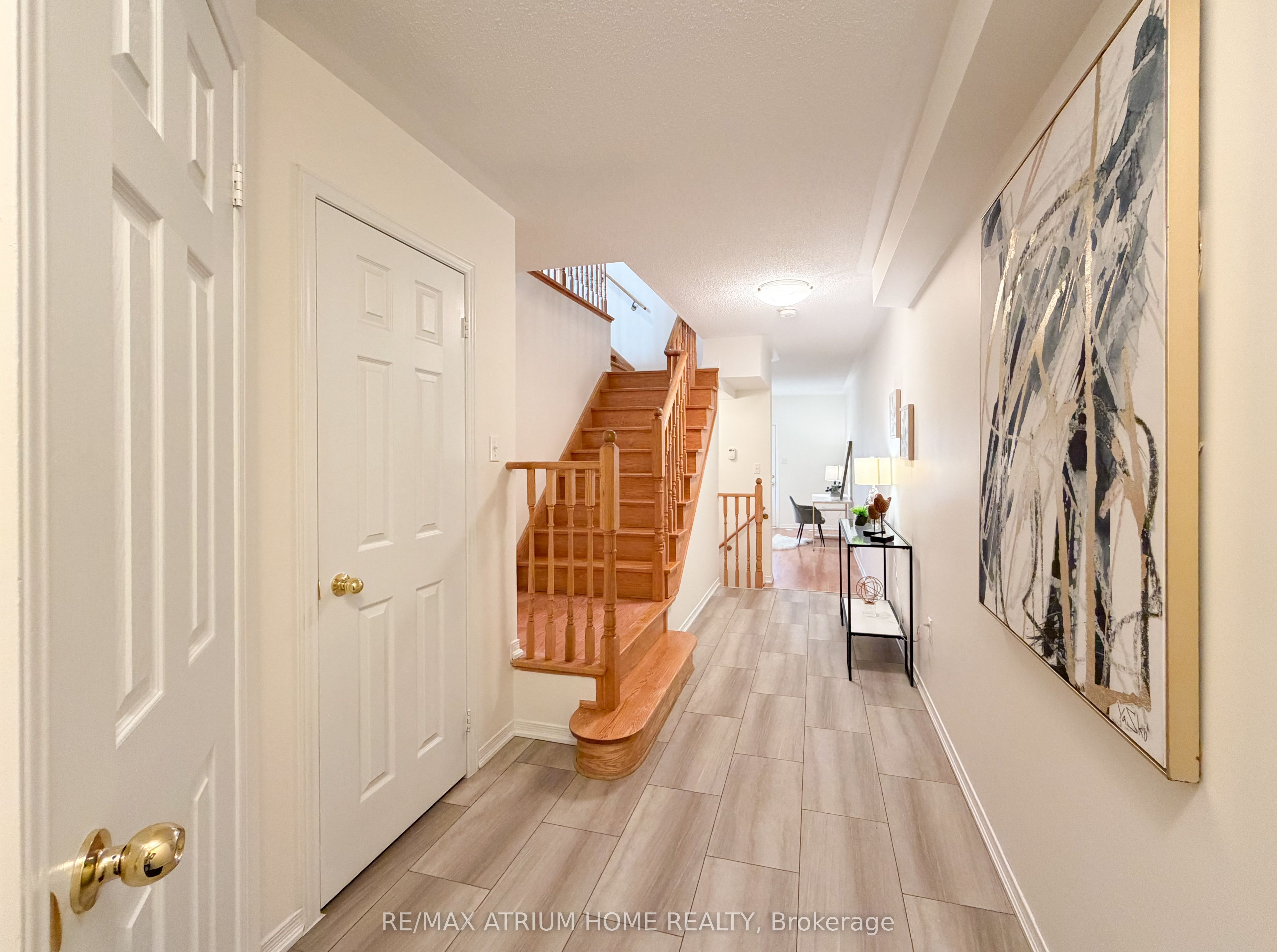 284 Church Street S