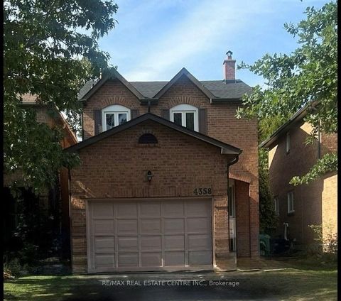 4358 Bacchus Crescent Mississauga ON L4W 2Y3