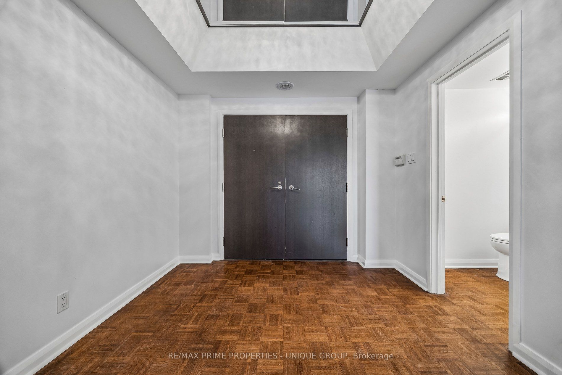 55 Prince Arthur Avenue 805