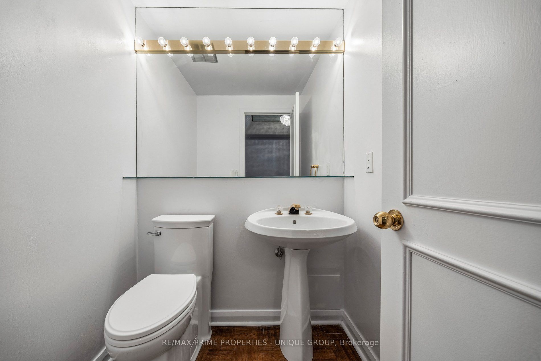 55 Prince Arthur Avenue 805