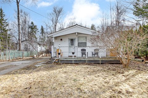 Property photo of 7 60th street s, wasaga beach, ON l9z 1v9