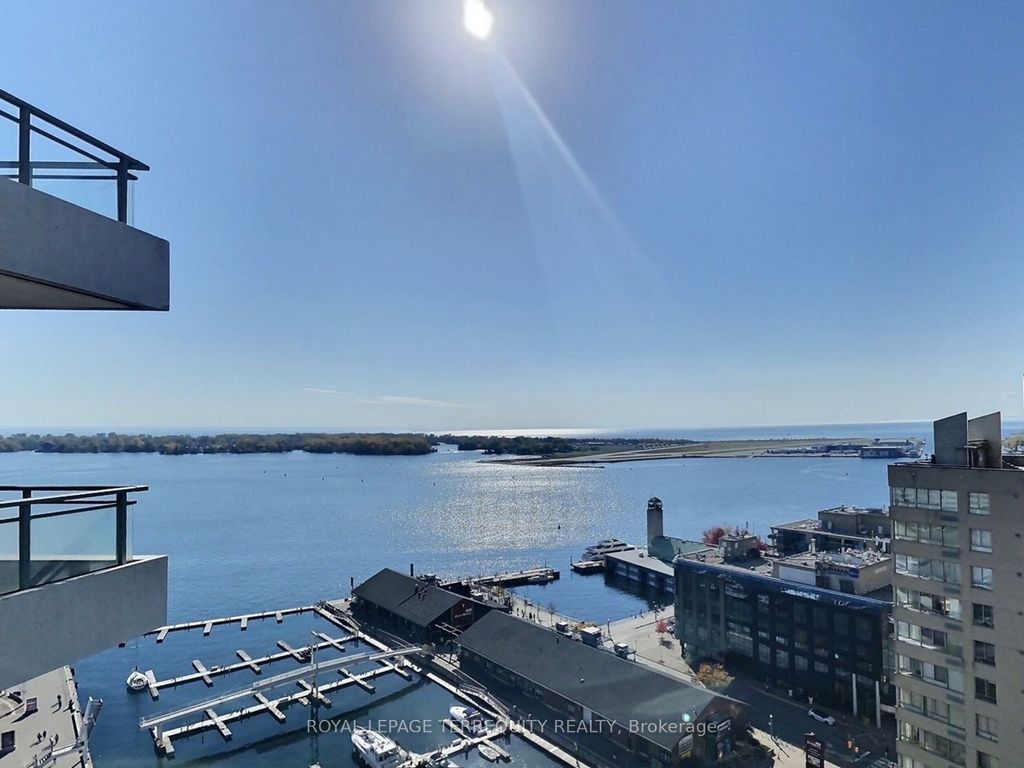 Photo of 230 Queens Quay W #2322, Toronto, ON M5J 2Y7 (MLS # C13085920)