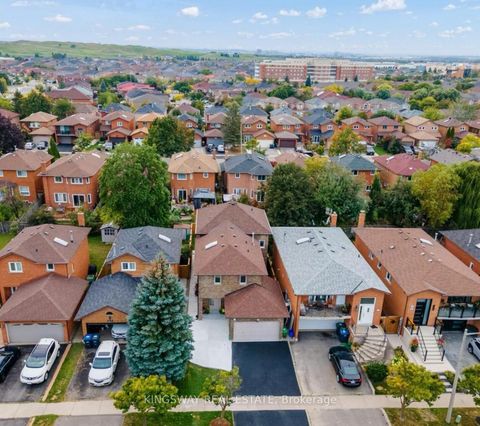 659 Roselaire Trail Mississauga ON L5R 3C4