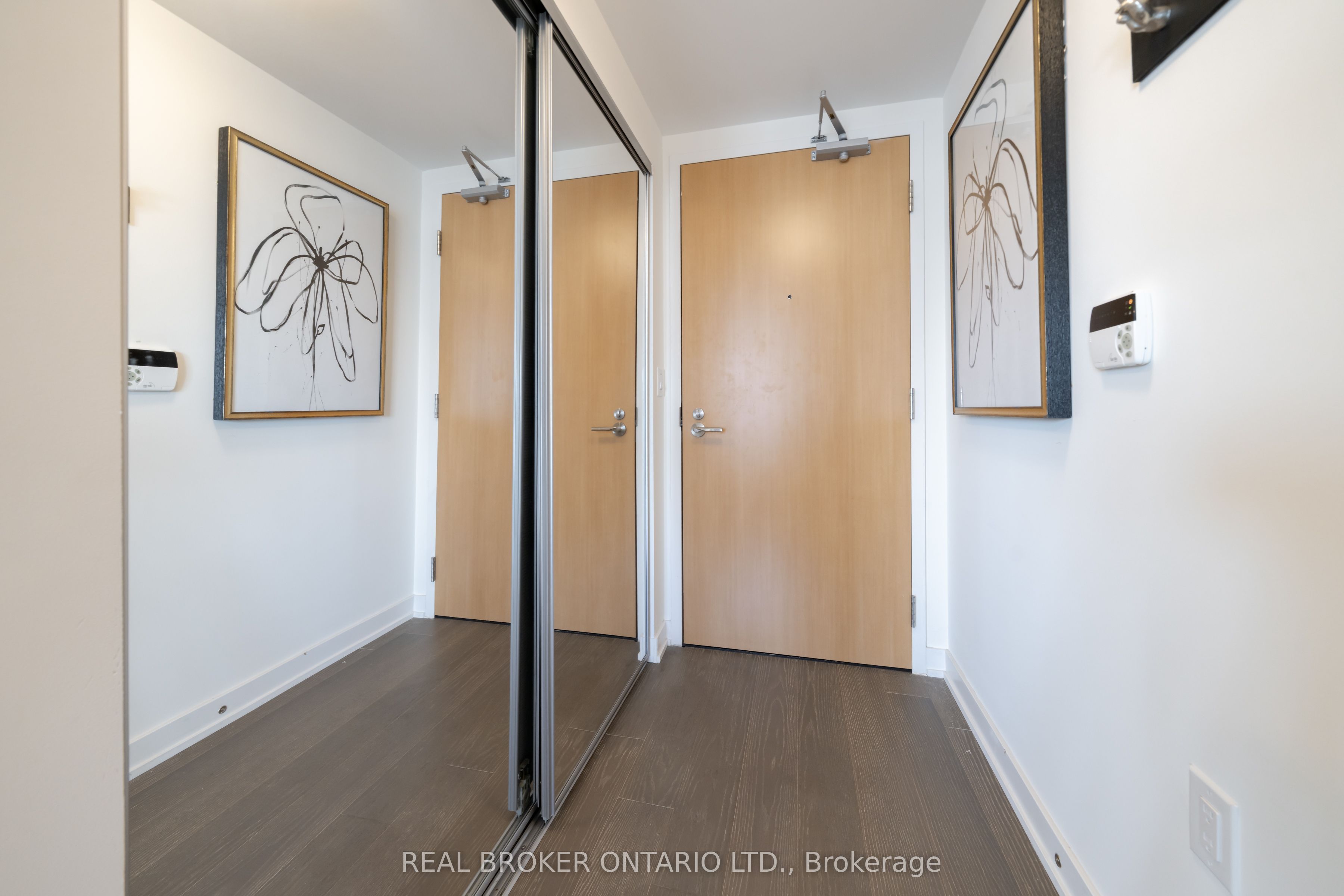 11 Wellesley Street W 5611