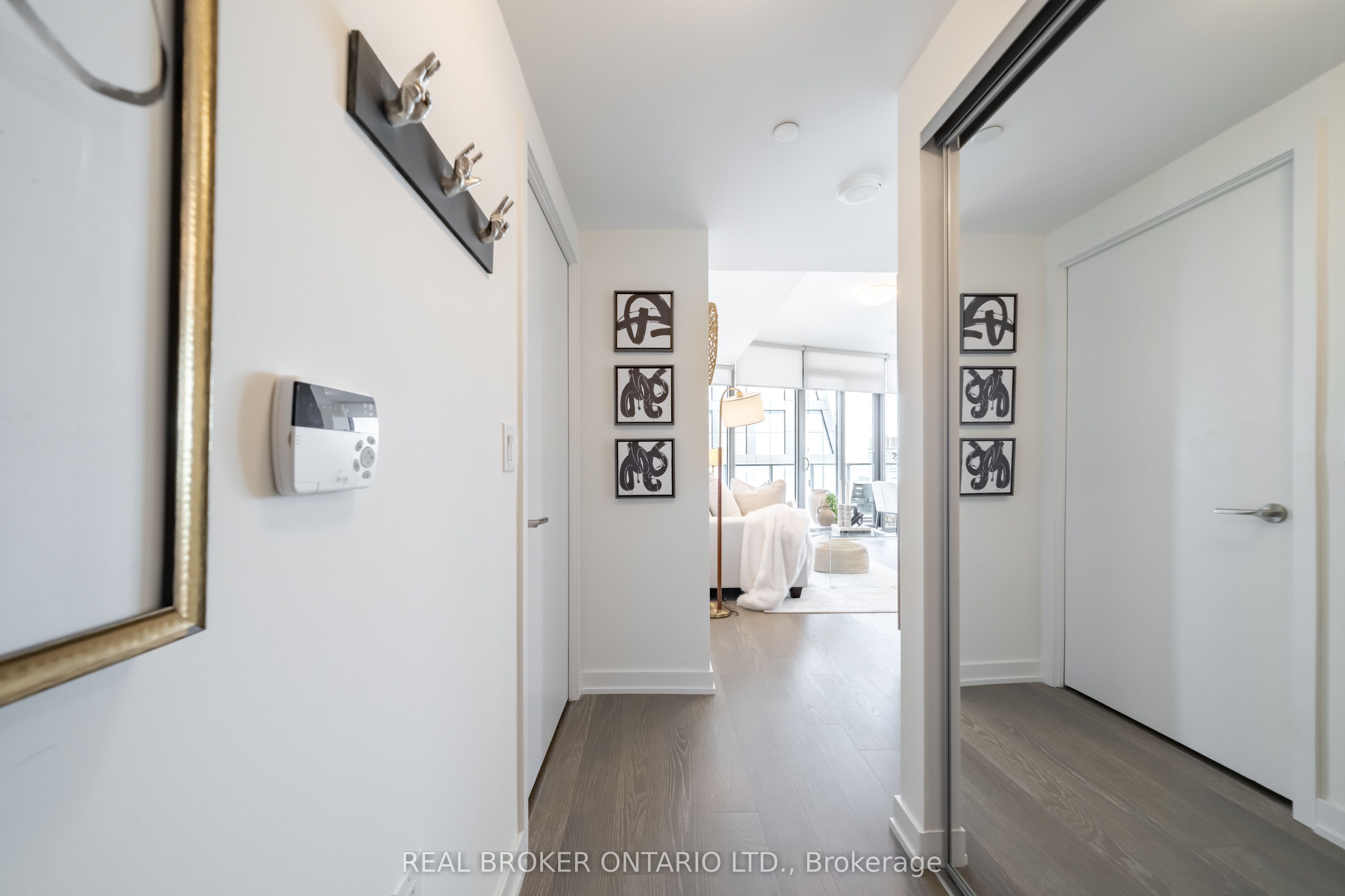 11 Wellesley Street W 5611