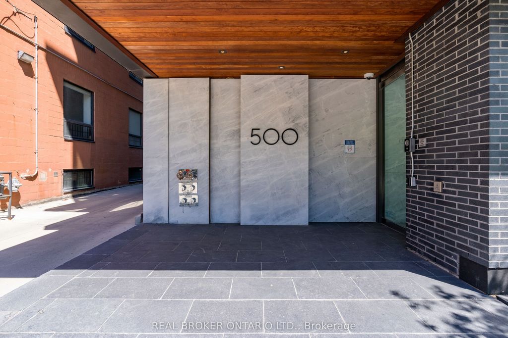 Photo of 500 Wellington Street W #201, Toronto, ON M5V 1E3 (MLS # C12405152)