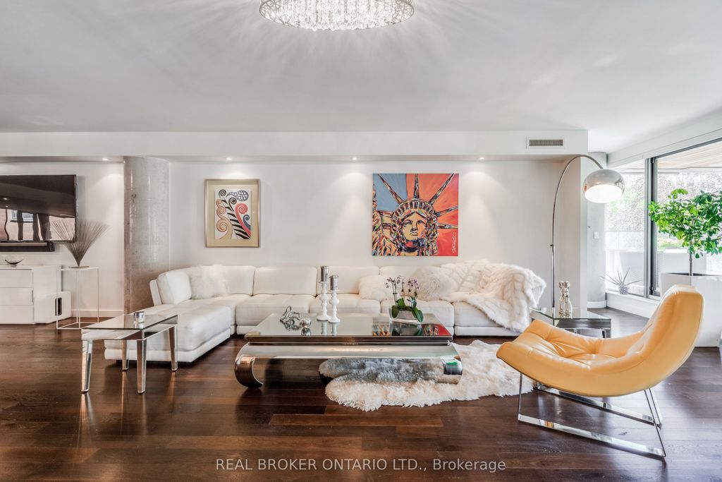 Photo of 500 Wellington Street W #201, Toronto, ON M5V 1E3 (MLS # C12405152)