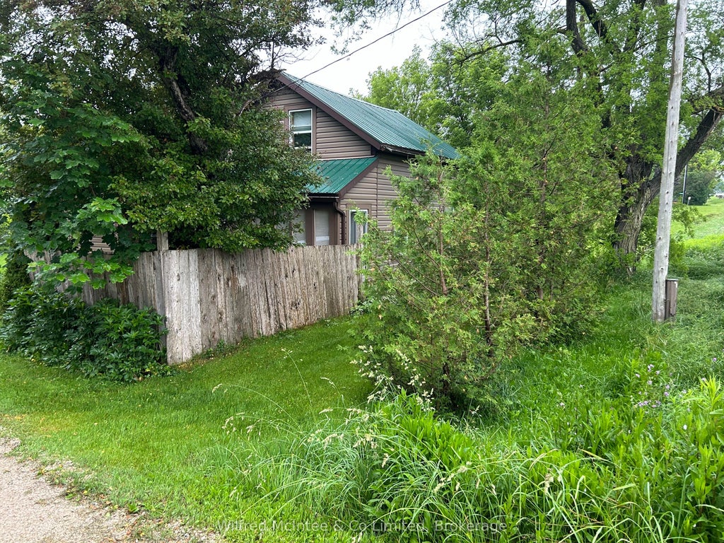 Photo of 401866 Grey 4 Road, West Grey, ON N4N 3B8 (MLS # X12986352)