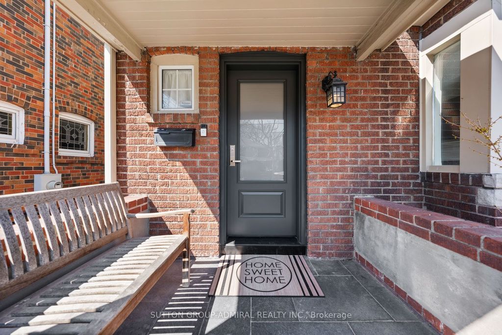 Photo of 172 Melrose Avenue, Toronto, ON M5M 1Z1 (MLS # C13056376)