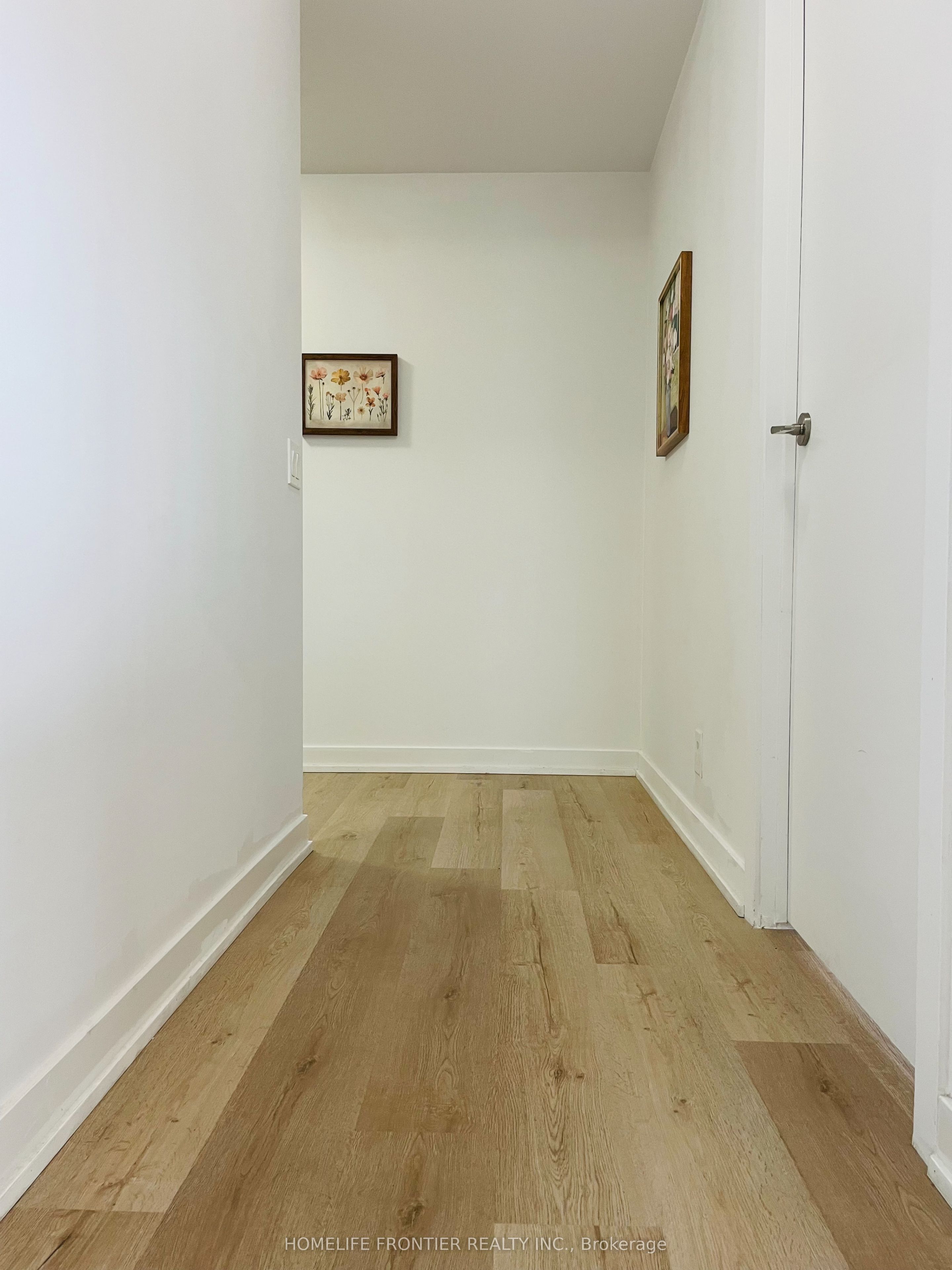 2200 Lakeshore Boulevard W 1001