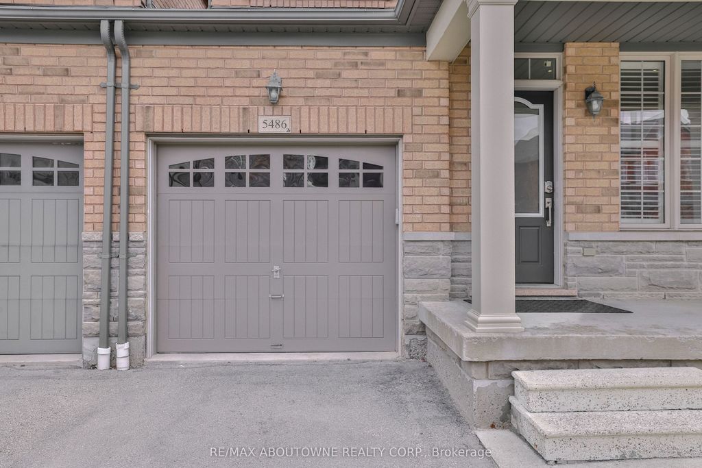 Photo of 5486 Fudge Terrace, Mississauga, ON L5M 0M8 (MLS # W13080024)
