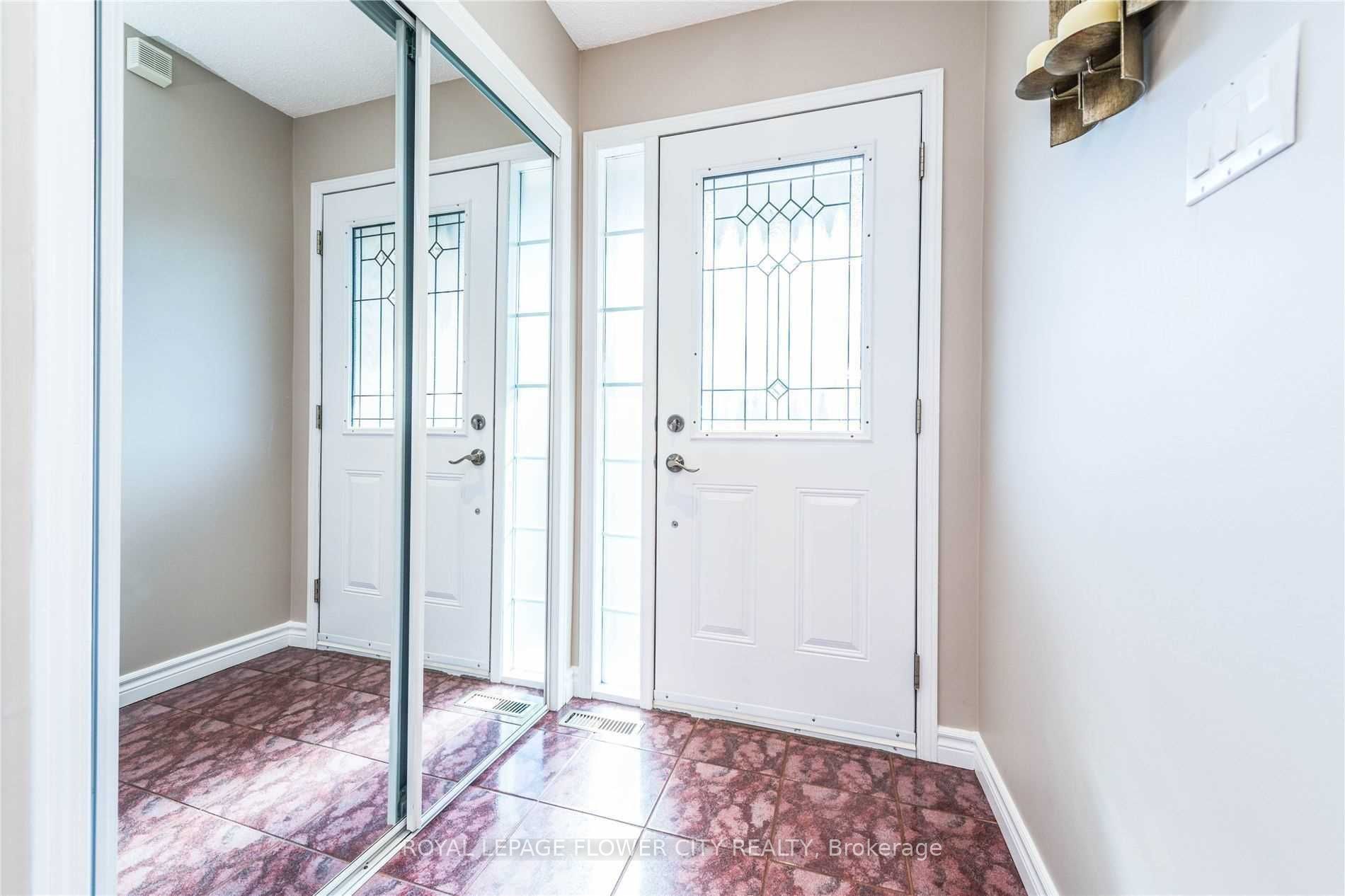 136 Chipmunk Crescent