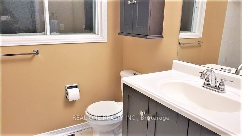 5745 Tayside Crescent