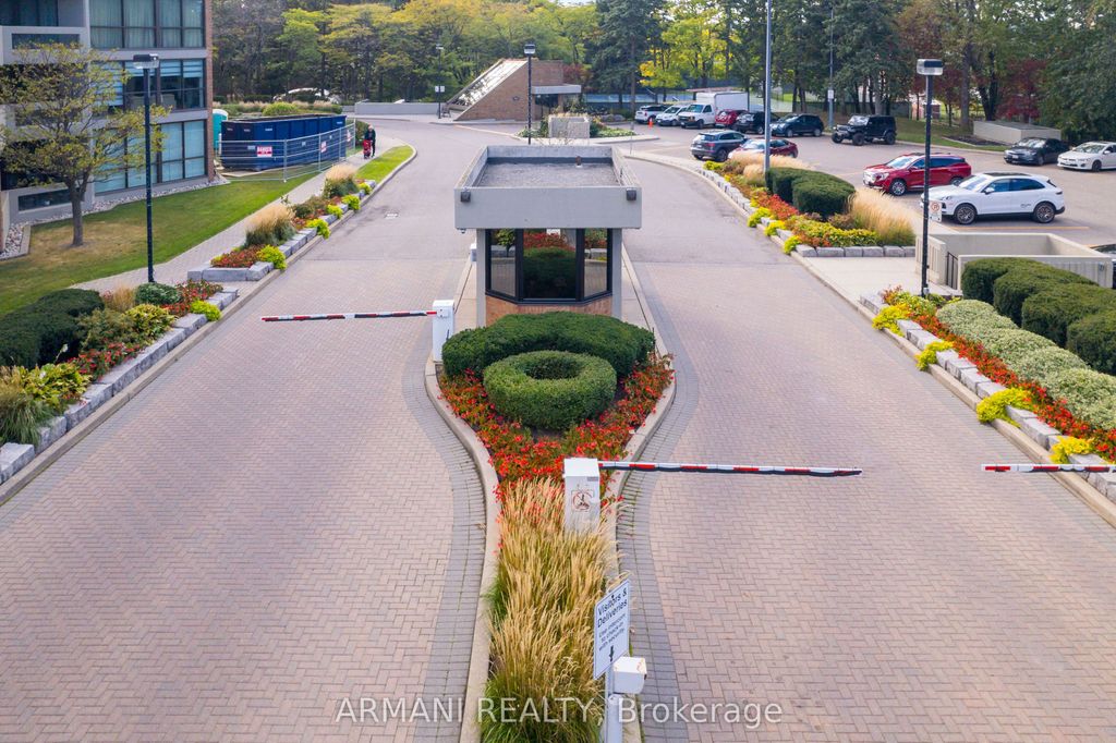 Photo of 2000 Islington Avenue #1611, Toronto, ON M9P 3S7 (MLS # W12603596)