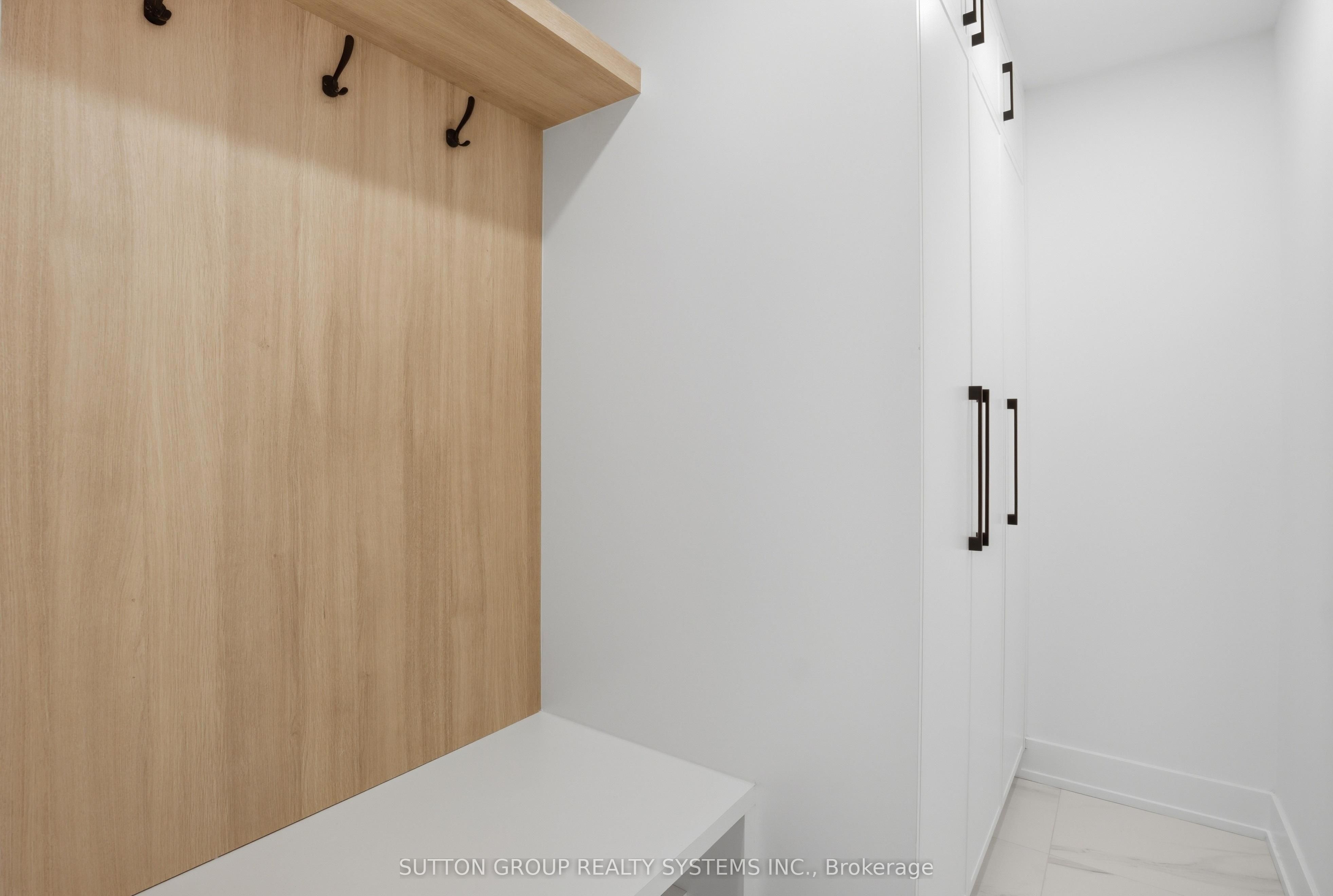 60 Southport Street 909