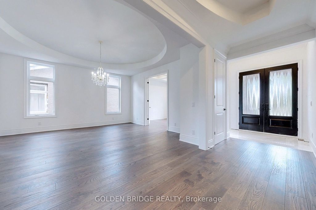 Photo of 307 Walter Drive, Georgina, ON L4P 3A8 (MLS # N12451583)