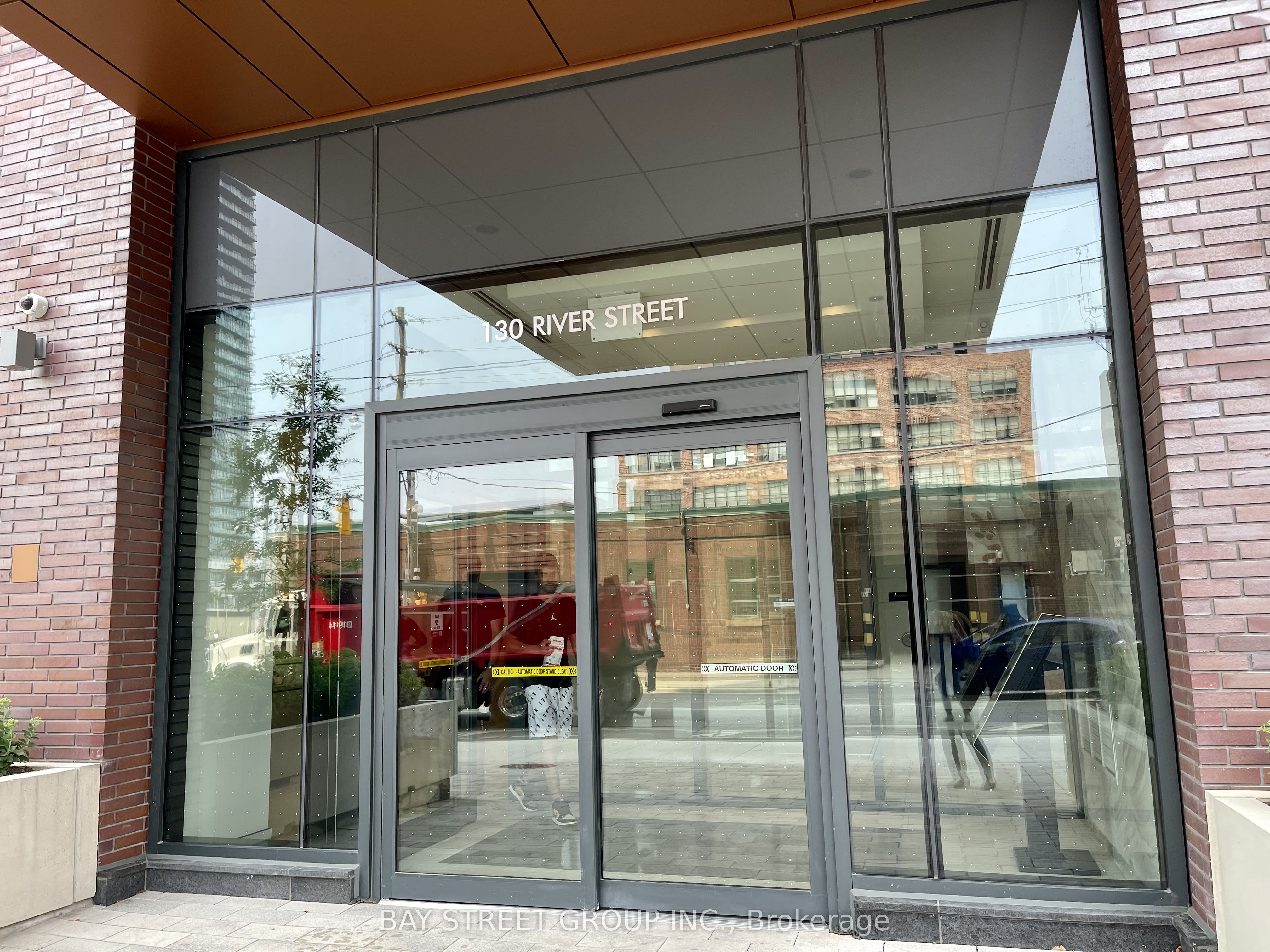 130 River Street 2905