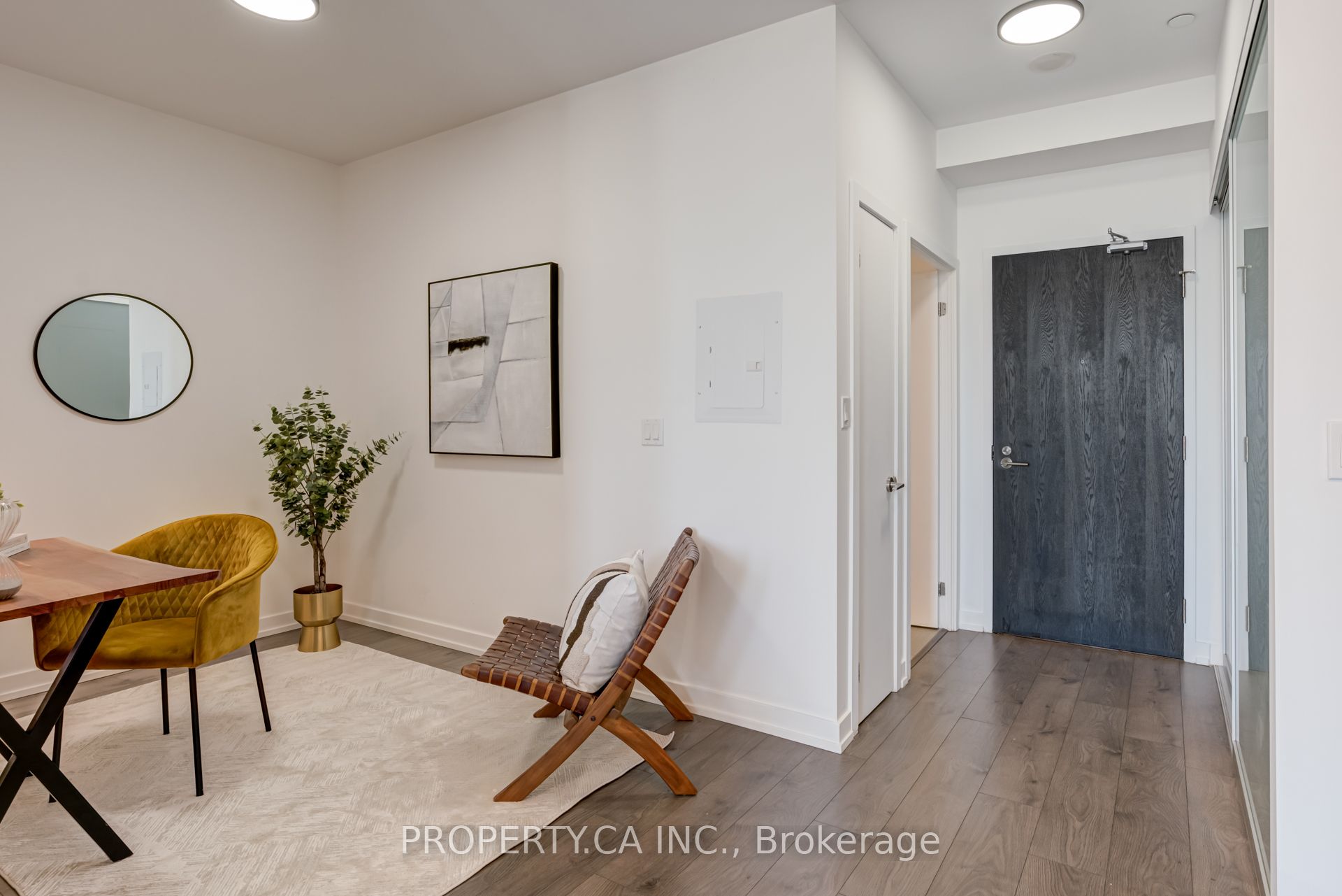 297 College Street 715