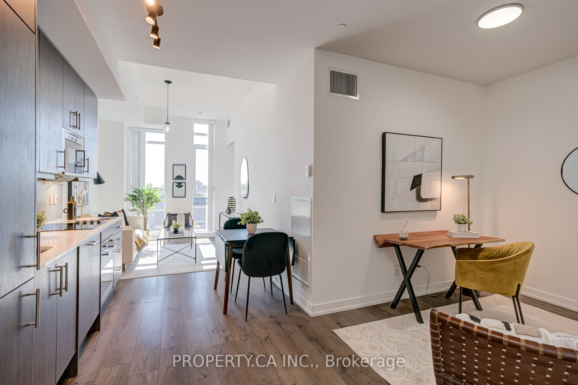 297 College Street 715