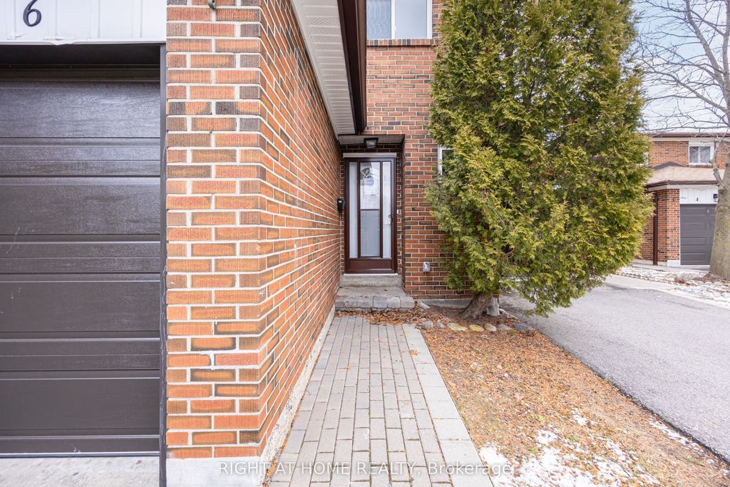 Photo of 2687 Bromsgrove Road #6, Mississauga, ON L5J 4C6 (MLS # W12906656)