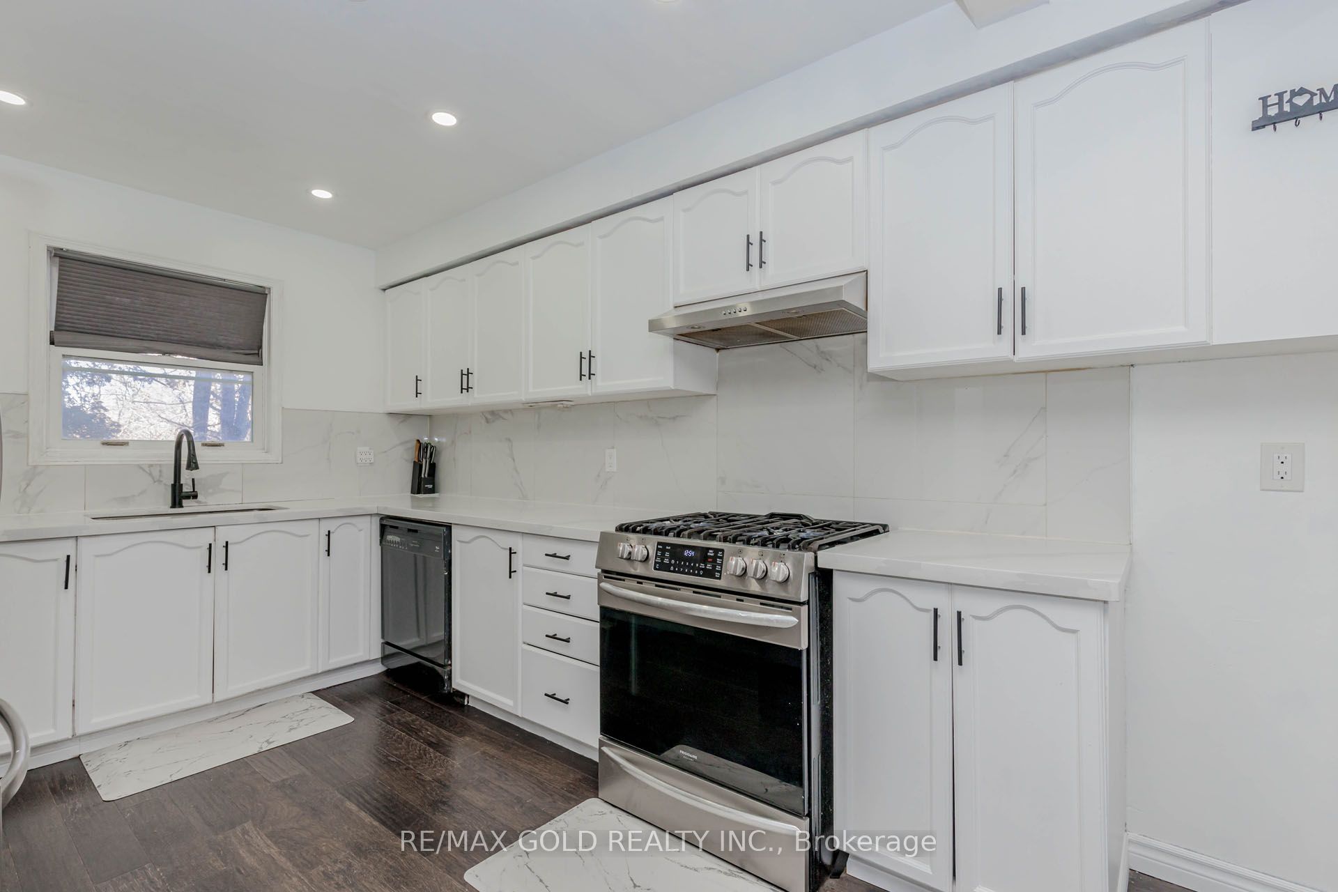 55 Desert Sand Drive