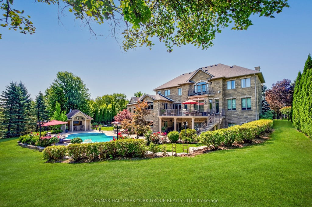 Photo of 106 Abbruzze Court, Vaughan, ON L3L 0A9 (MLS # N13870112)