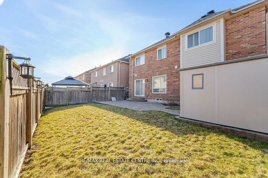 15 Mendoza Drive Basement