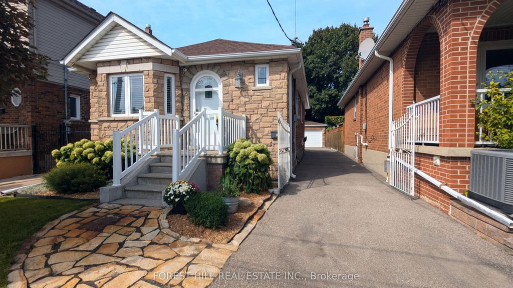 Photo of 34 Rotherham Avenue, Toronto, ON M6M 1M2 (MLS # W12404225)