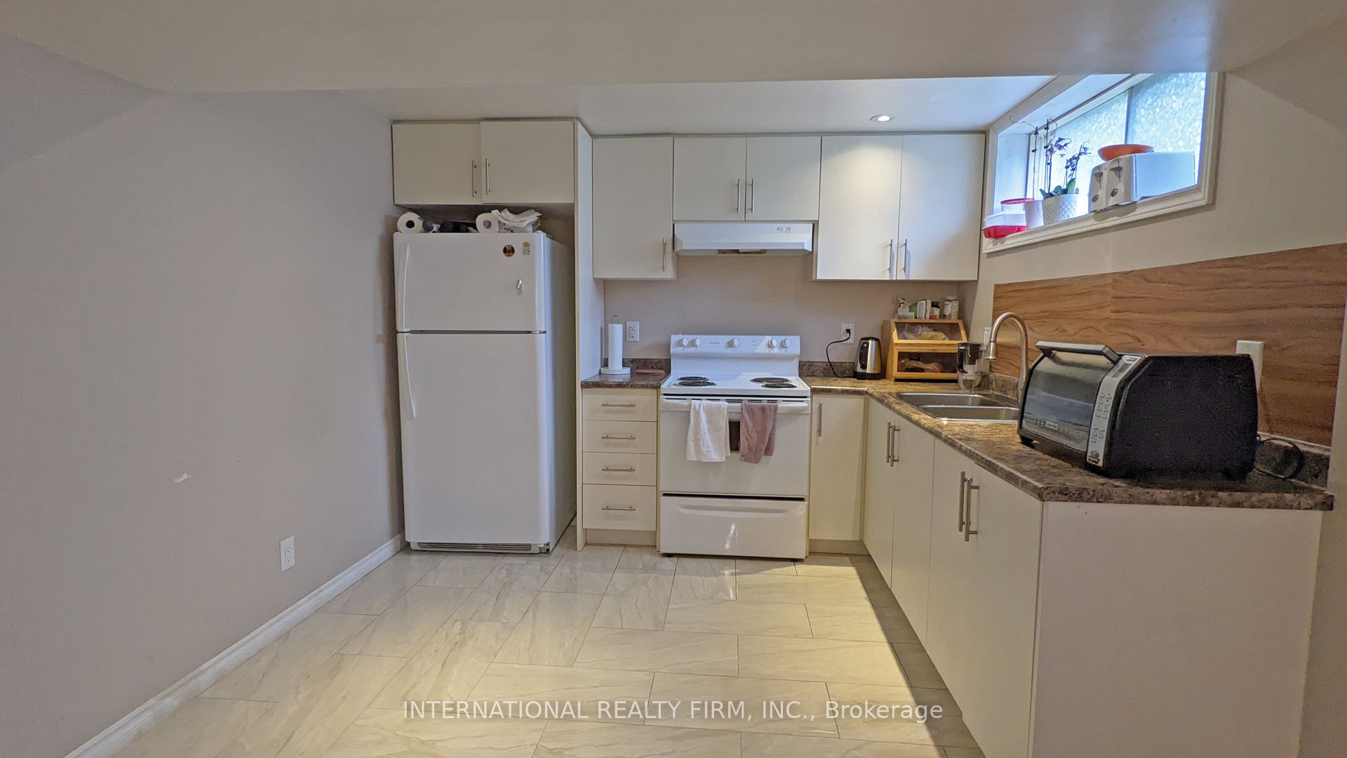 63 Centre Street E Basement