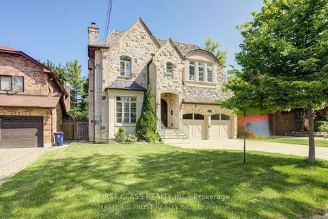 Photo of 216 Parkview Avenue, Toronto, ON M2N 3Y8 (MLS # C12670872)