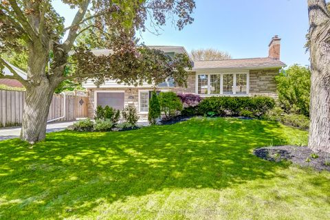 351 Strathcona Drive Burlington ON L7L 2E4