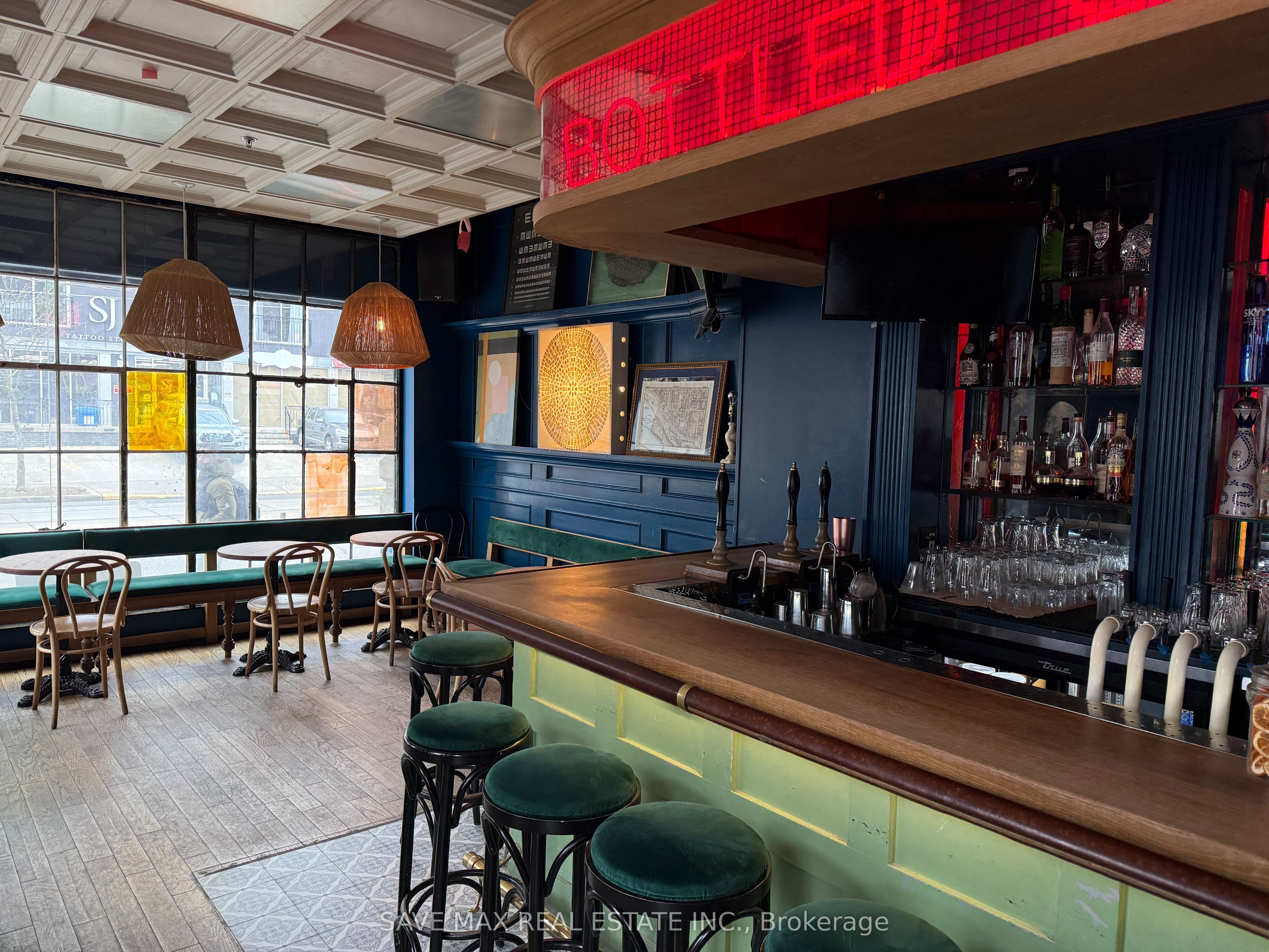 1154 Queen Street W