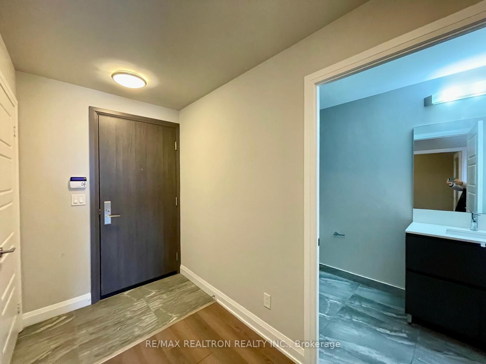 25 Water Walk Drive 516