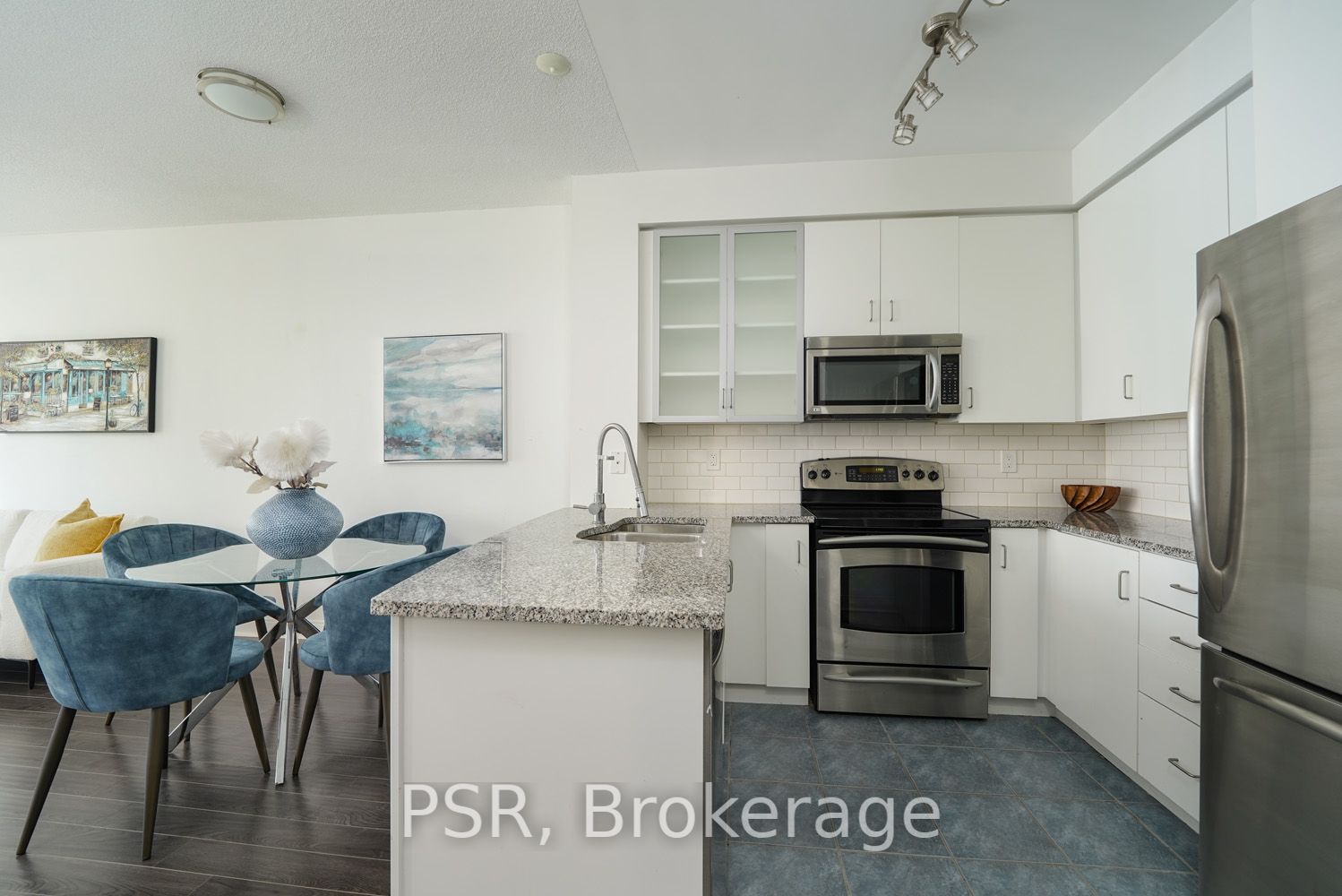 18 Yorkville Avenue 2103