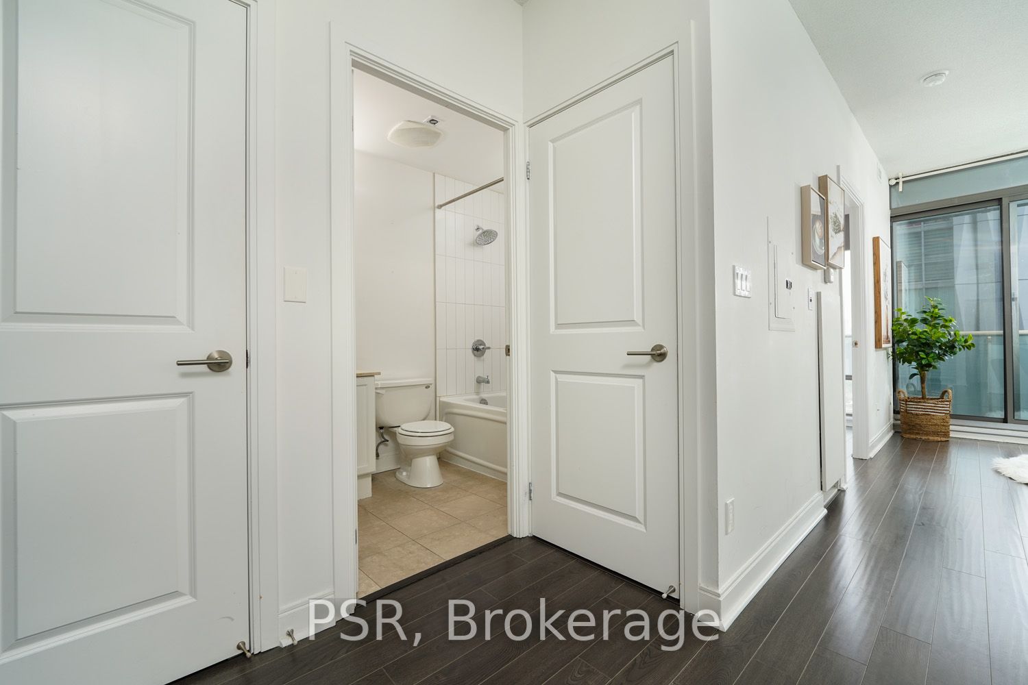 18 Yorkville Avenue 2103