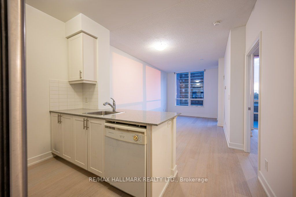 6 Eva Road 212
