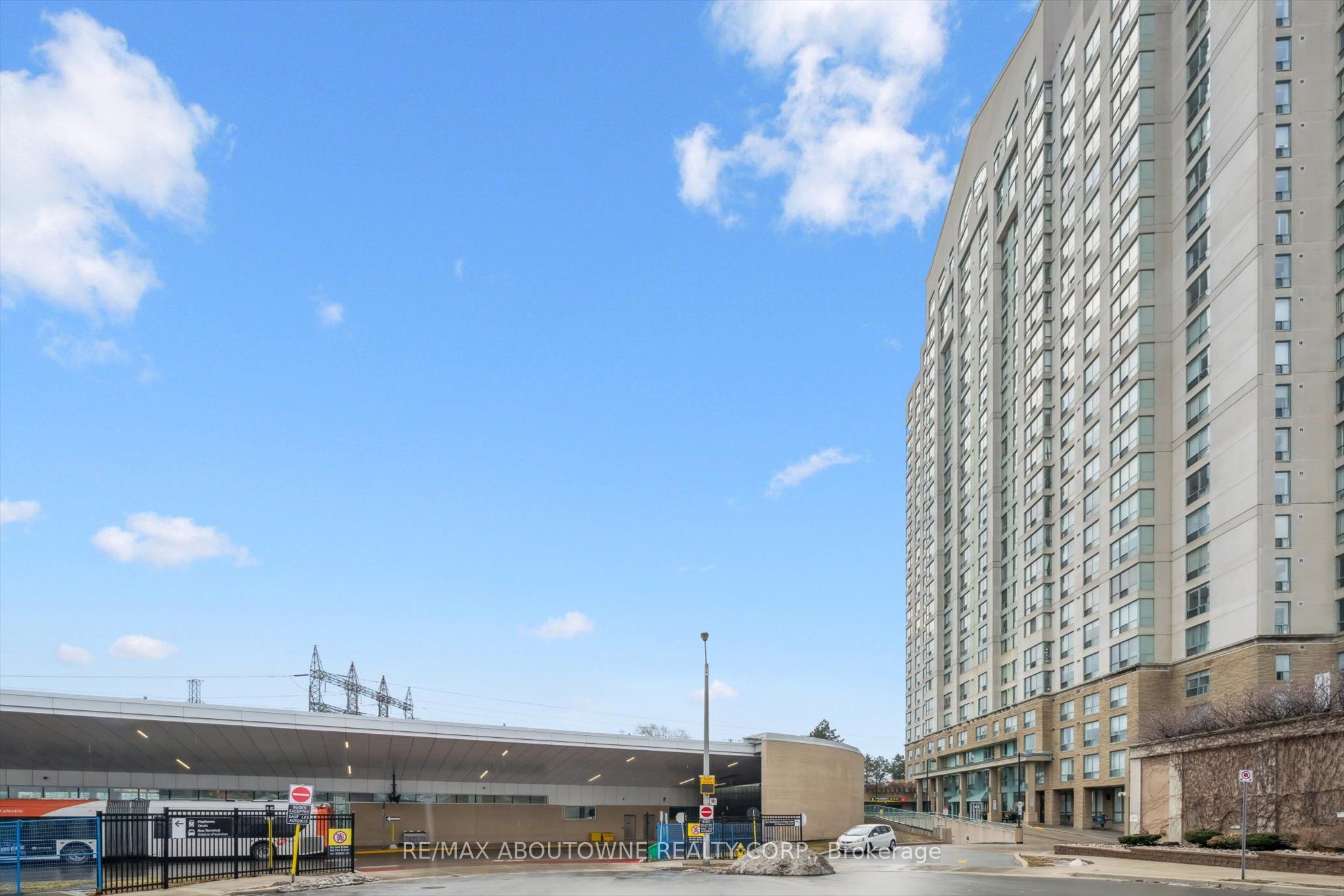 101 Subway Crescent 1709